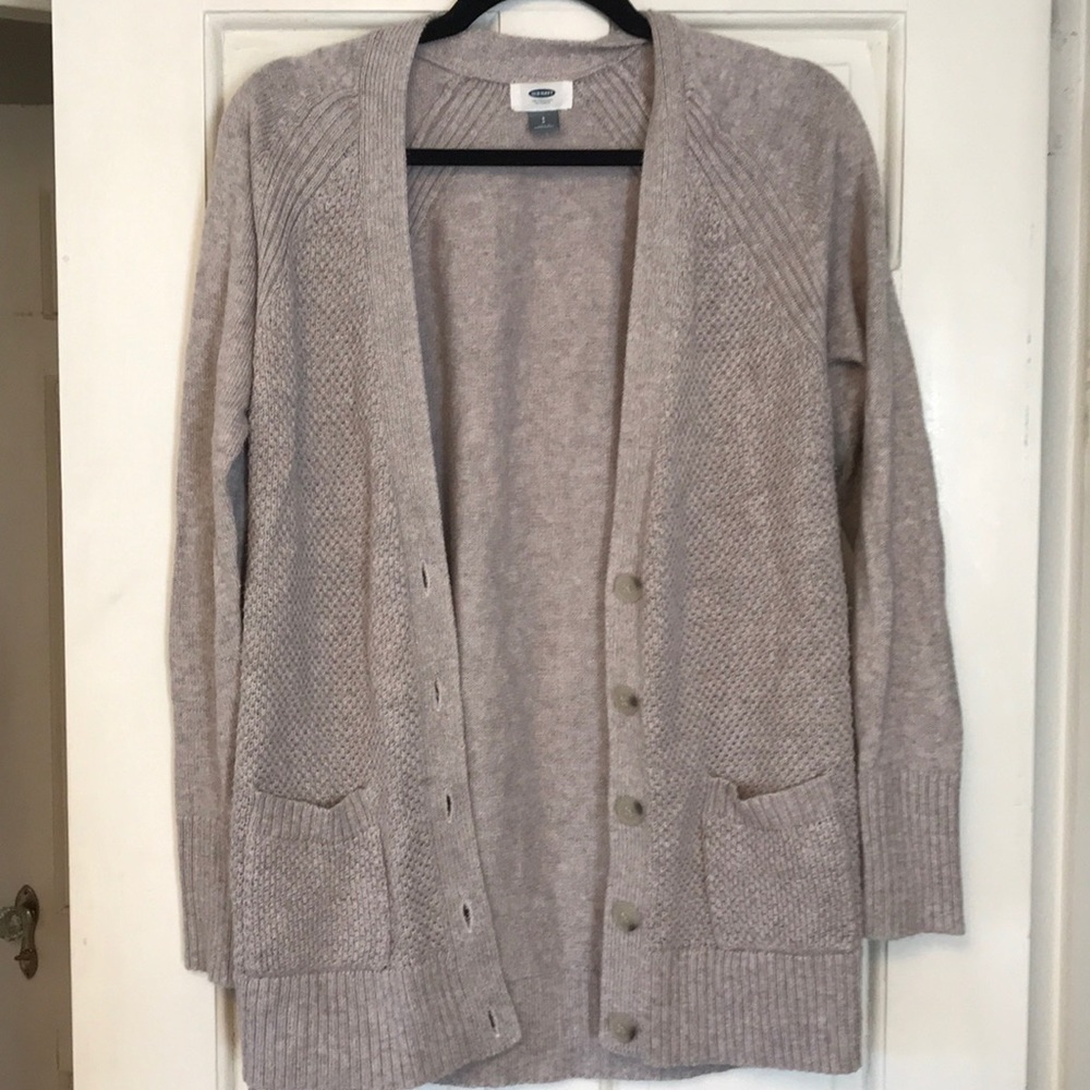 Cardigan sweater